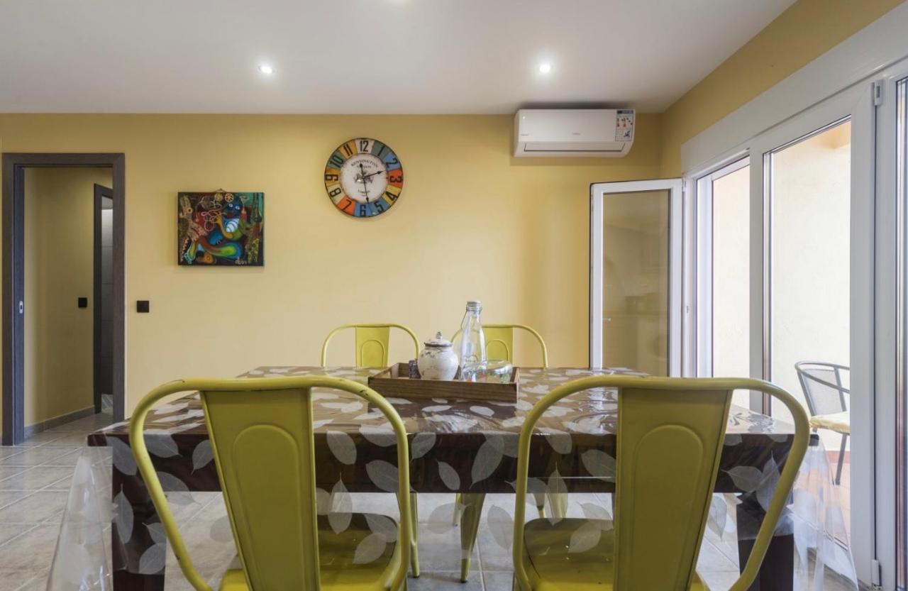 Sea view Port Saplaya Apartments,2 Bagian luar foto